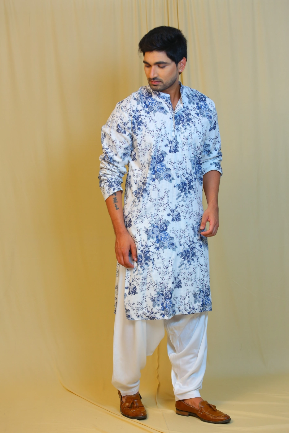 white-self-checks-floral-print-cotton-kurta-m?uid=1674825701