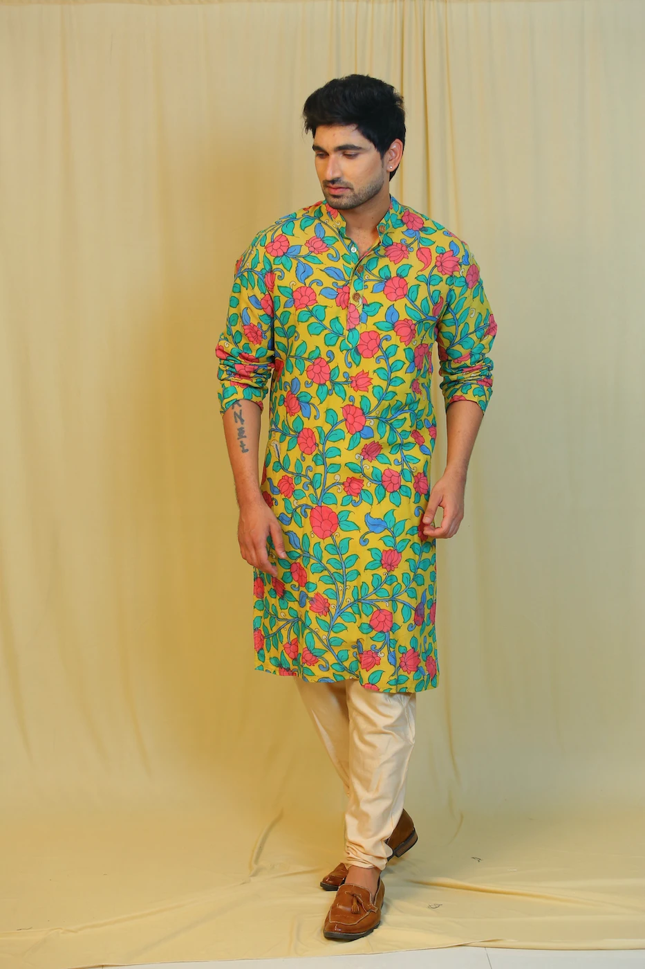 yellow-pen-kalamkari-crepe-kurta-m?uid=1674997867