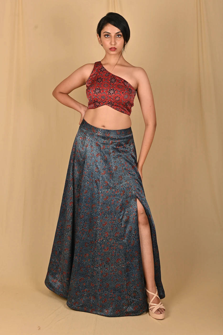 maroon-ikkat-print-satin-one-shoulder-blouse-with-knee-high-slit-skirt-m?uid=1676353366