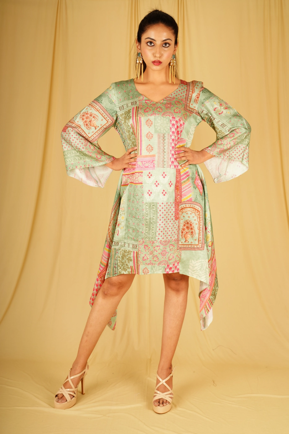 sage-green-abstract-print-kaftan-m?uid=1674822849