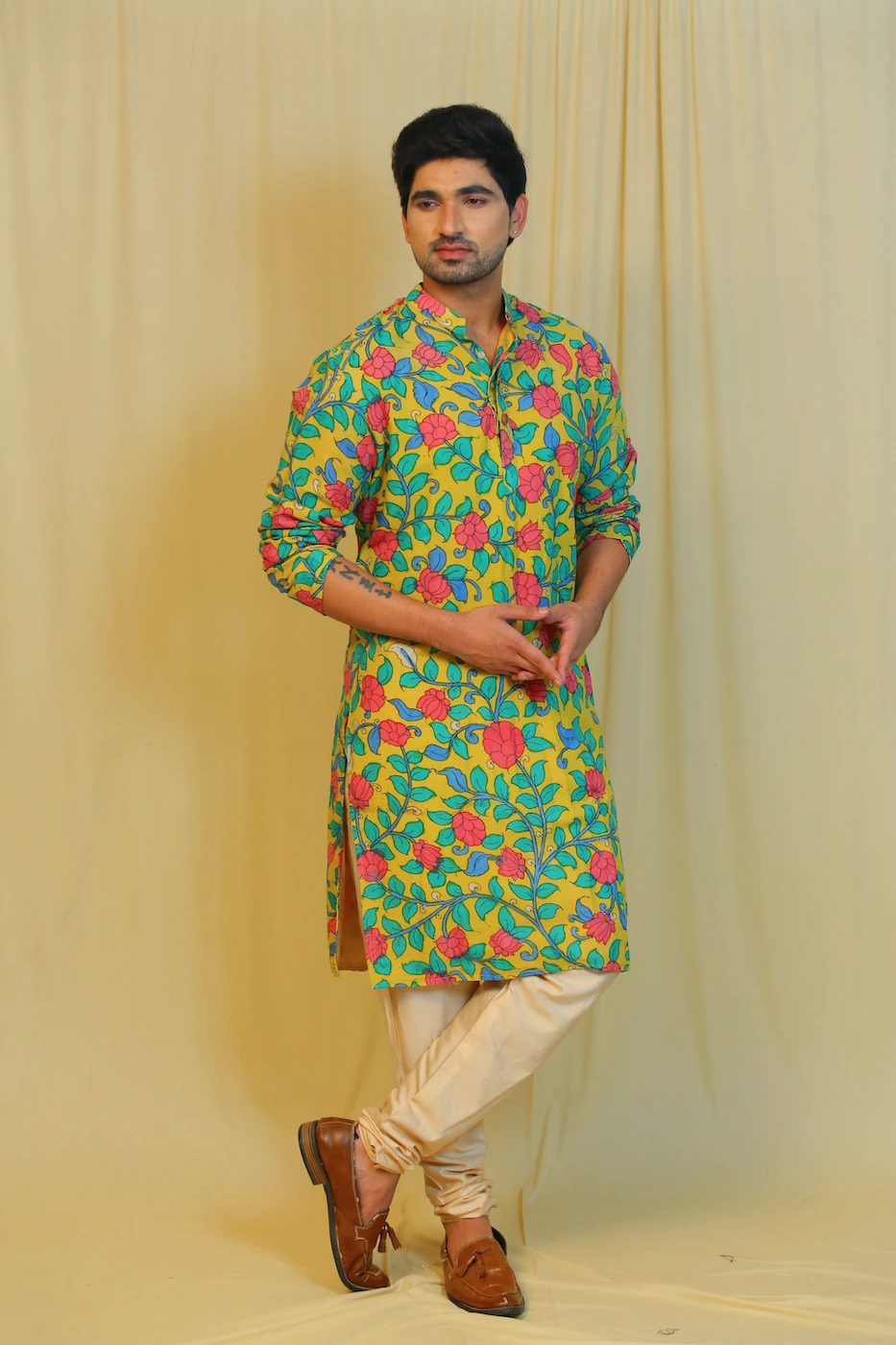 yellow-pen-kalamkari-crepe-kurta-m?uid=1674997867