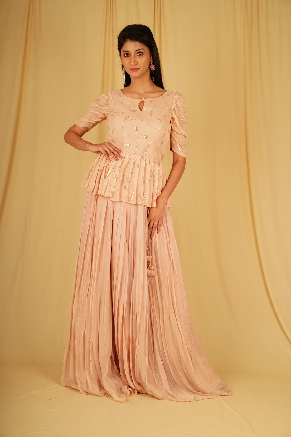 salmon-pink-colour-chiffon-skirt-and-peplum-top-set-m?uid=1676353474