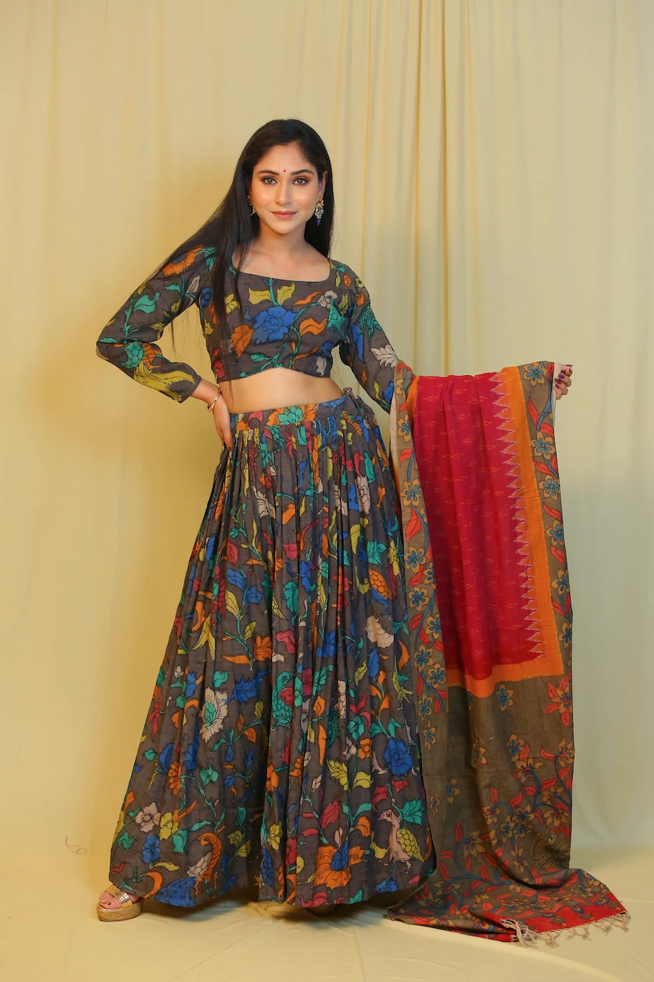 coffee-brown-pen-kalamkari-crepe-lehenga-blouse-set-with-contrast-pan-kalamkari-dupatta-m?uid=1676527368